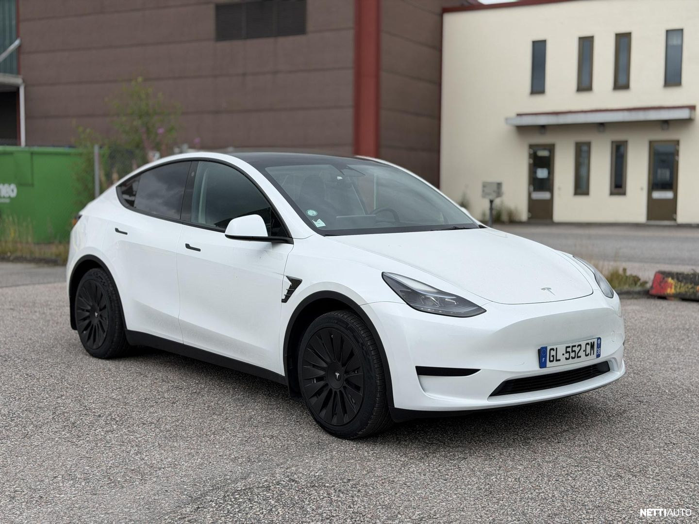 Tesla Model Y 2023, photo 2/10