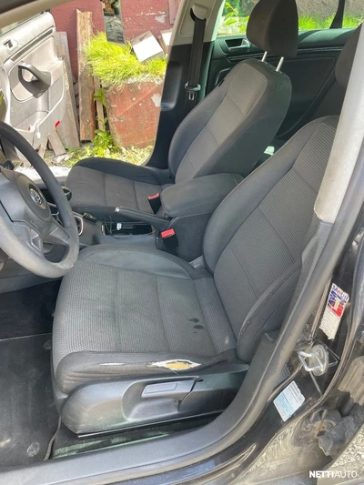 Volkswagen Jetta 2010, photo 6/16