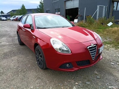 Alfa Romeo Giulietta 2012, kuva 4/10