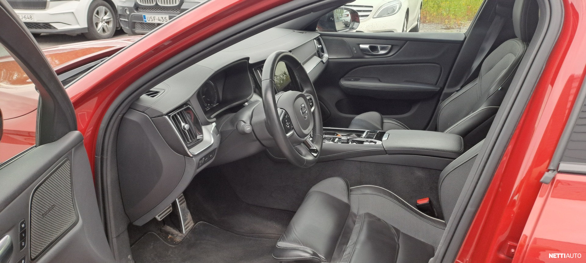 Volvo V60 2022, photo 3/6