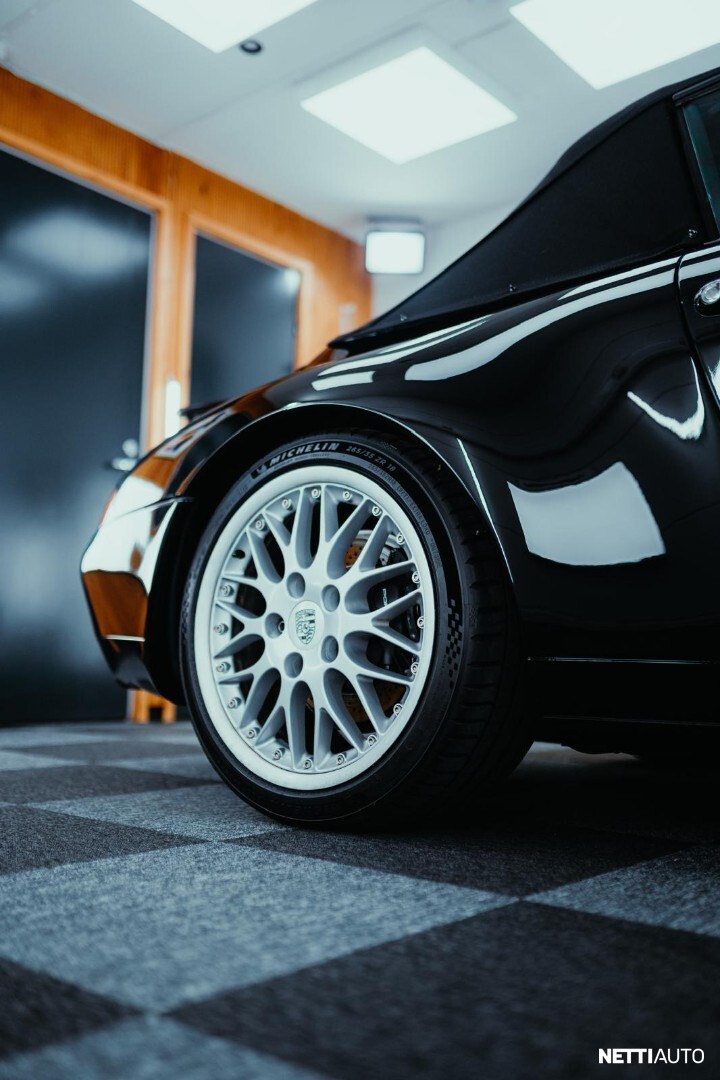 Porsche 993