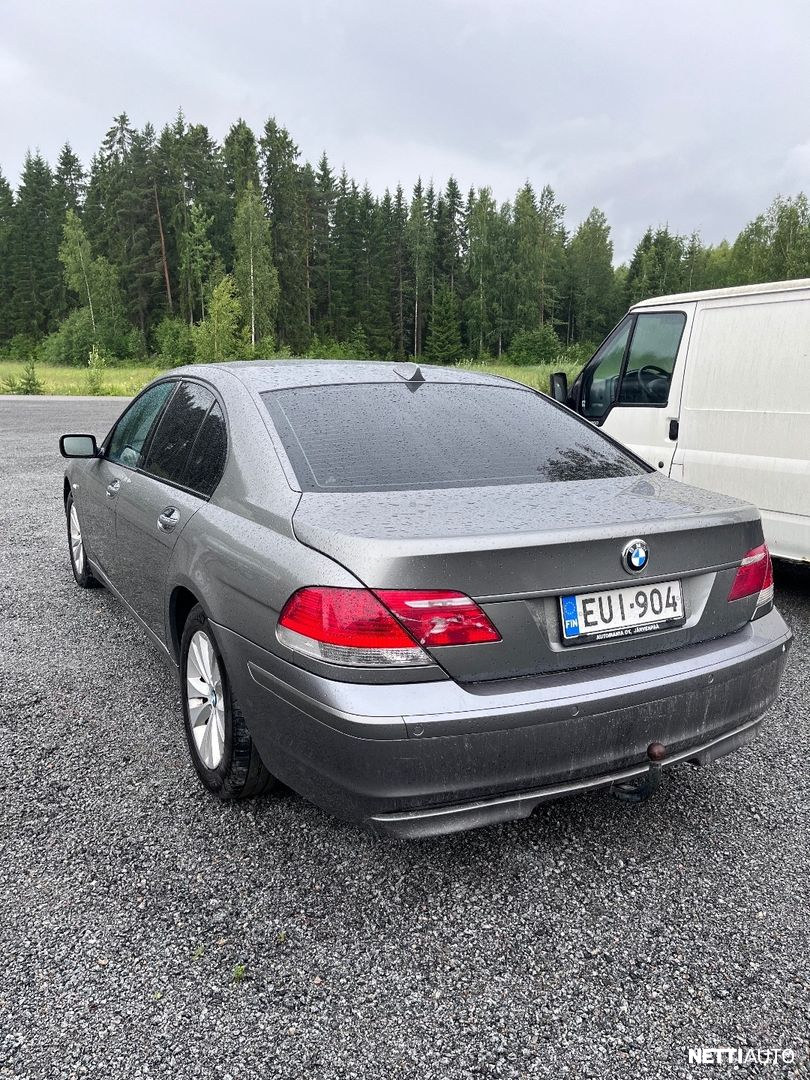 BMW 730