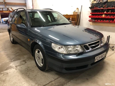 Saab 9-5 2,3T 210hv wagon SE 1999, kuva 1/37