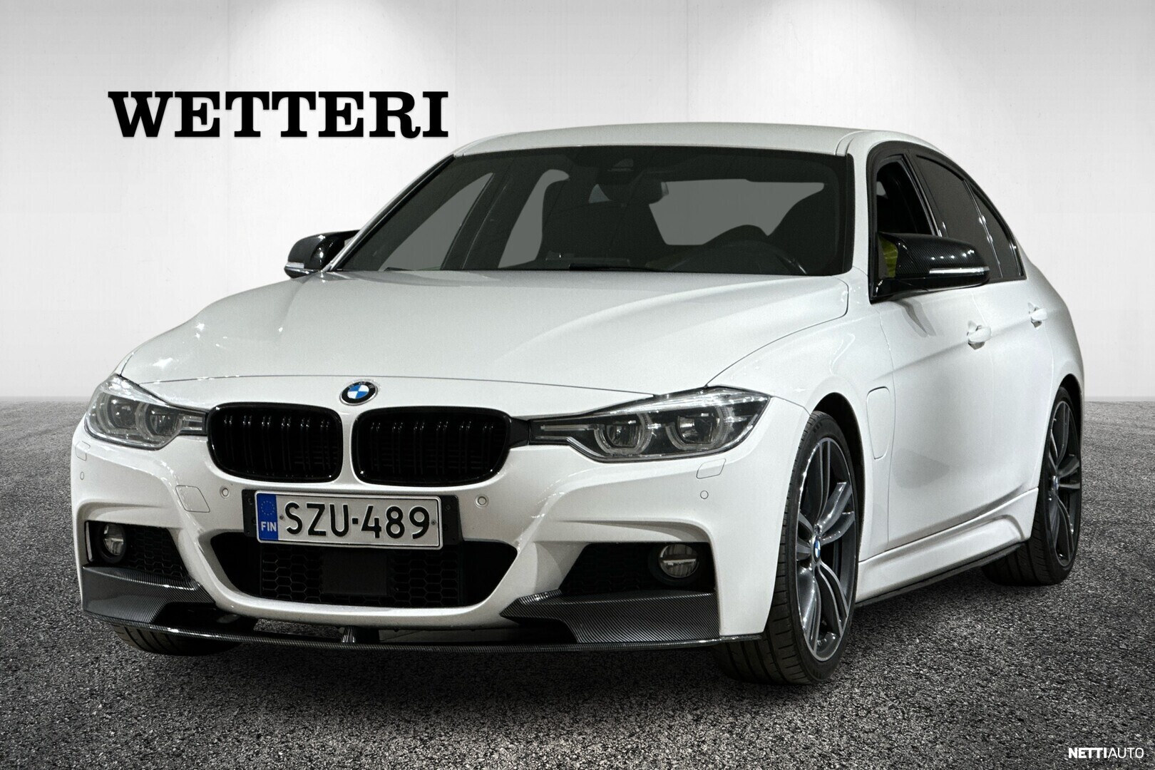 BMW 330