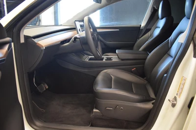 Tesla Model Y 2024, kuva 5/9