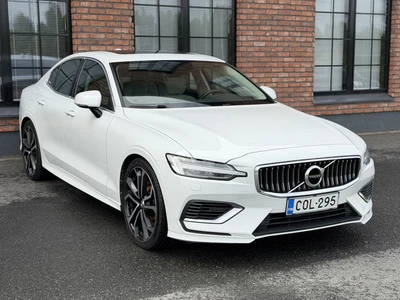 Volvo S60 T8 Twin Engine AWD Inscription 2020, photo 3/21