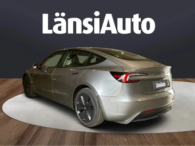 Tesla Model 3 2026, kuva 5/6
