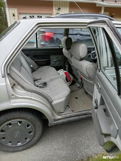 Nissan Sunny 1.5 1986, photo 3/6