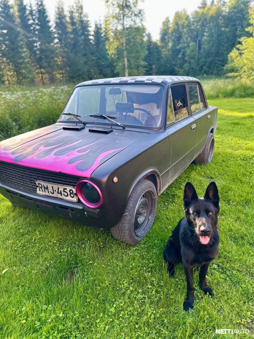 Lada 1200