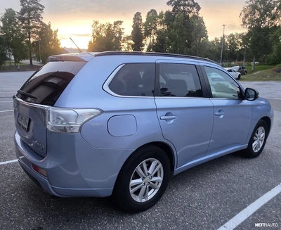 Mitsubishi Outlander PHEV 2013, photo 7/29