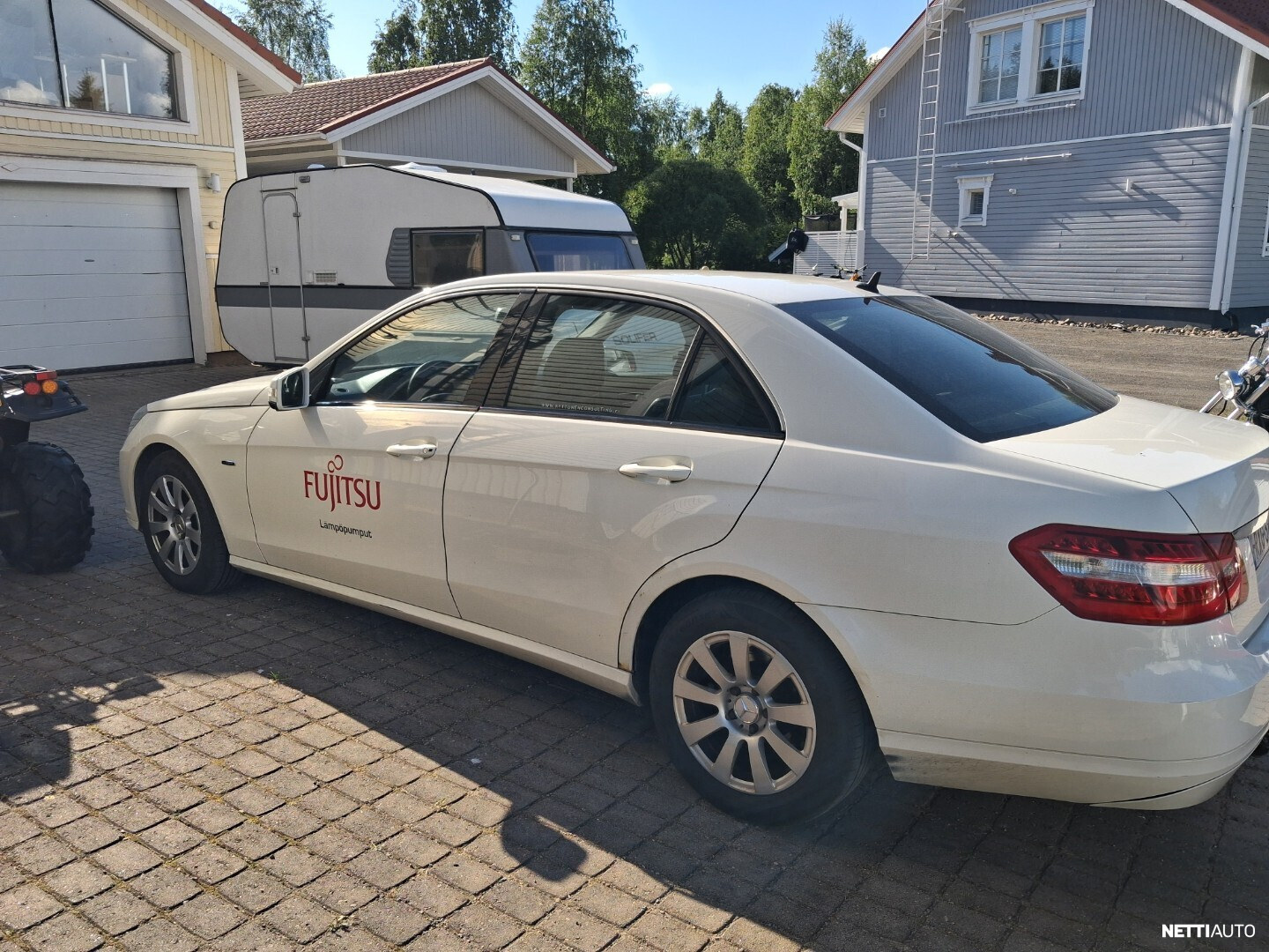 Mercedes-Benz E
