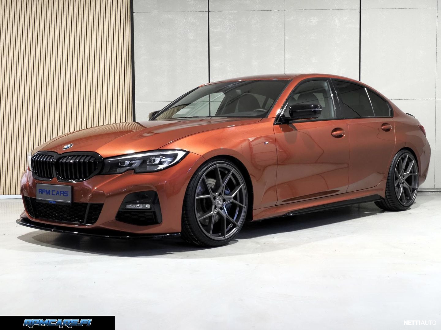 BMW 330