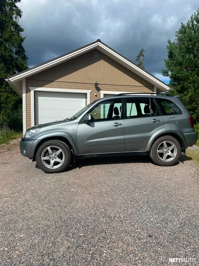 Toyota RAV4 2004, kuva 2/14