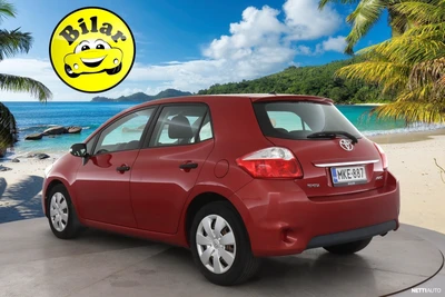 Toyota Auris 2010, photo 4/31