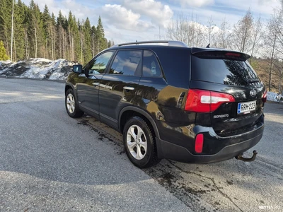 Kia Sorento 2,2 CRDi AWD EX 7P 2013, kuva 3/5