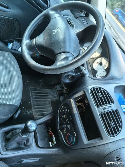 Peugeot 206 2003, photo 4/6