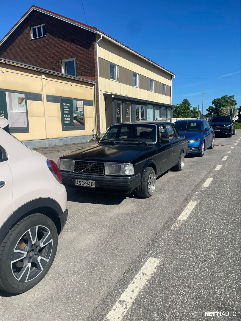 Volvo 244