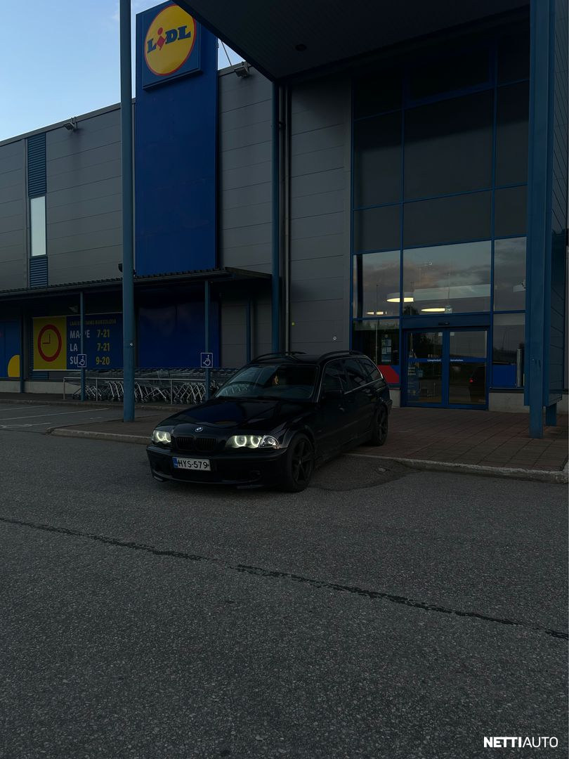 BMW 320