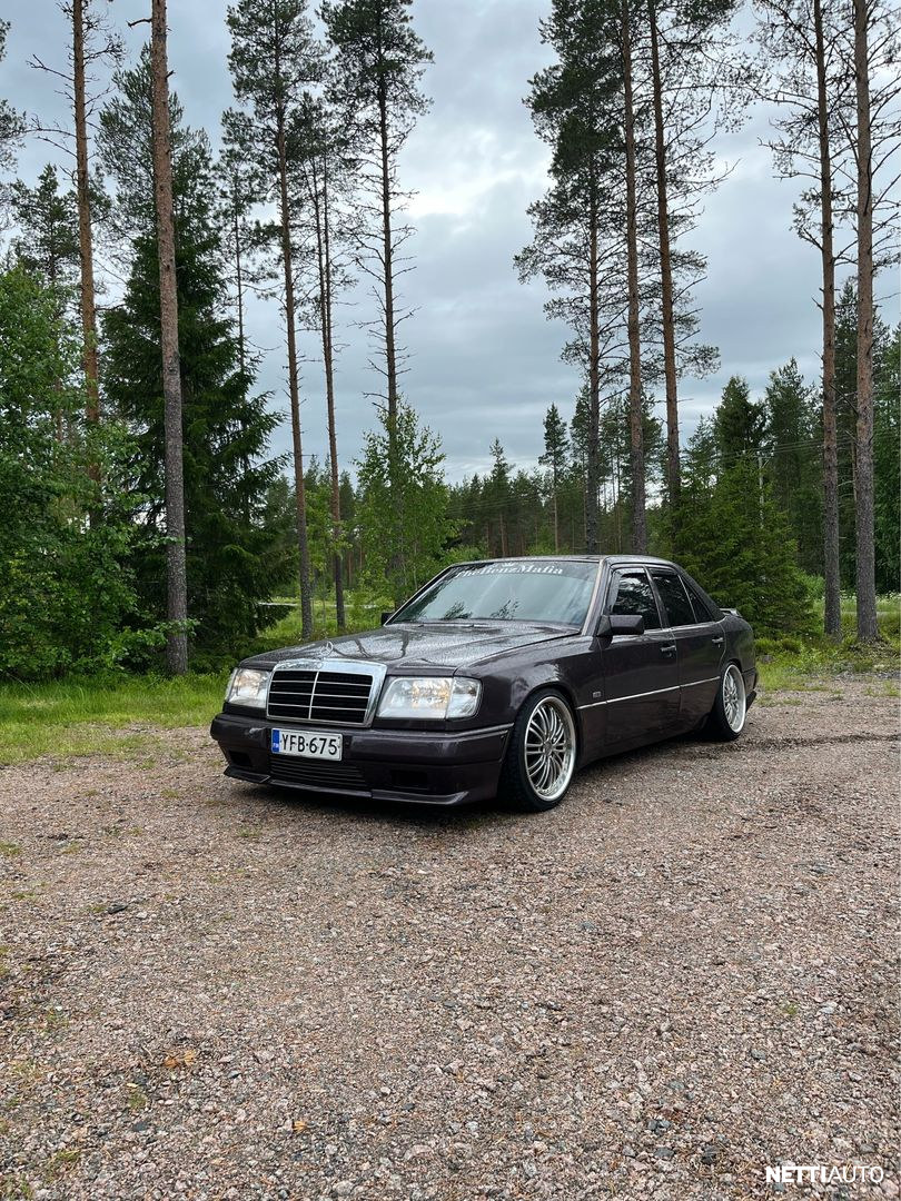 Mercedes-Benz 300