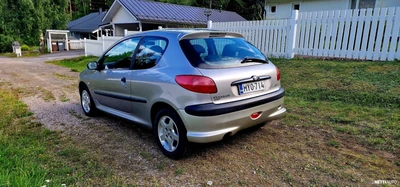 Peugeot 206 2001, kuva 6/11