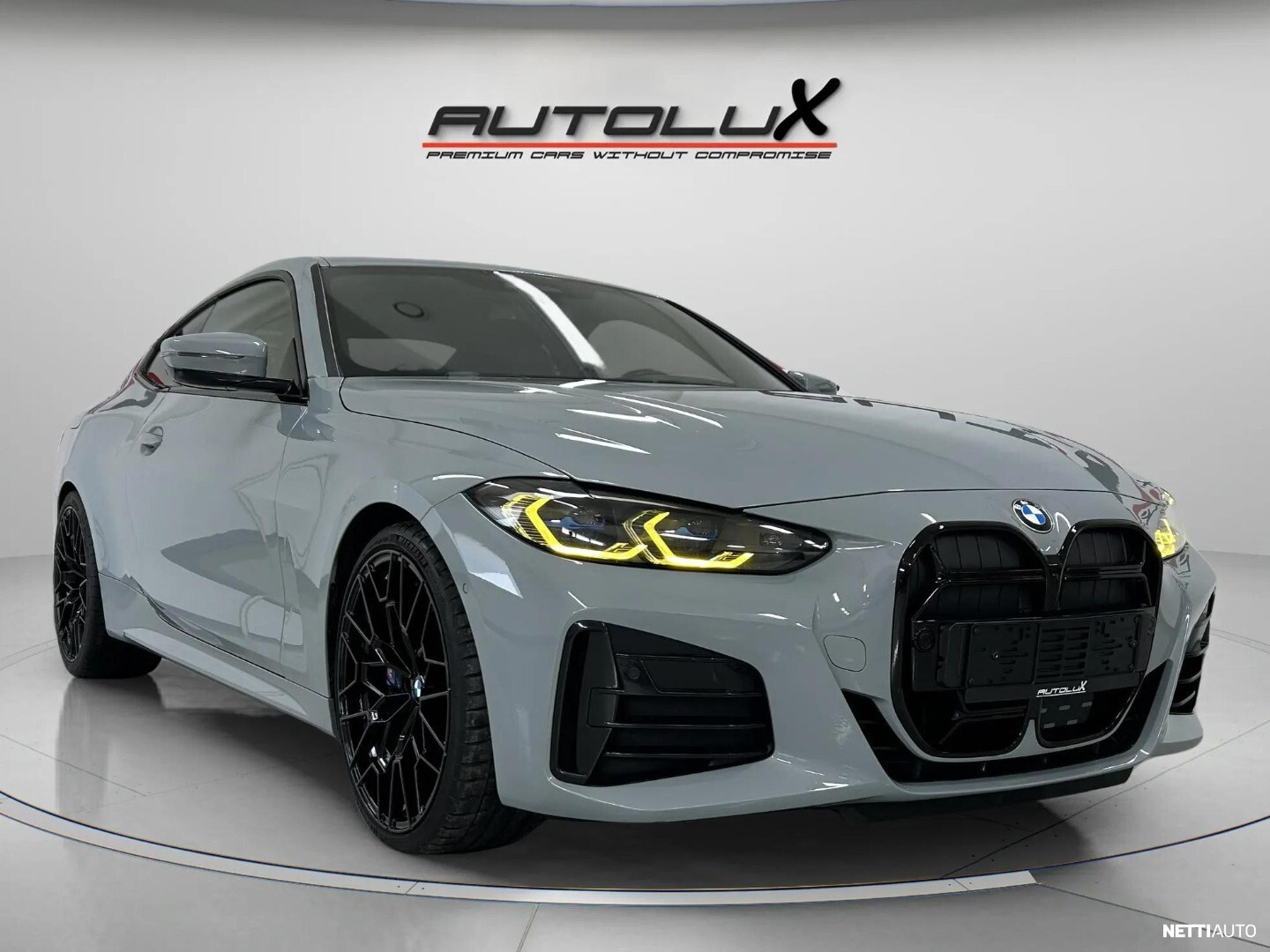 BMW M440i