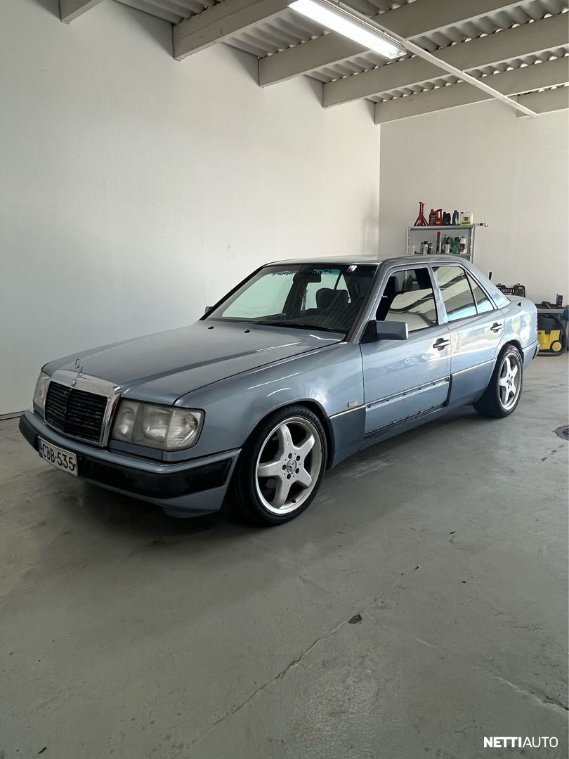 Mercedes-Benz 300
