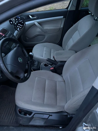 Skoda Octavia 2007, kuva 7/9