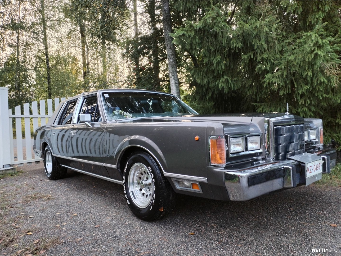 Lincoln Town Car