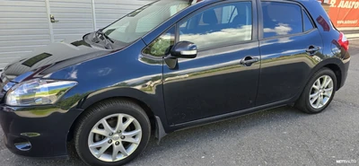 Toyota Auris 2012, kuva 2/16