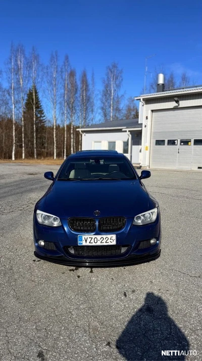 BMW 330 LCI E92 Coupe X-drive 2011, photo 2/16