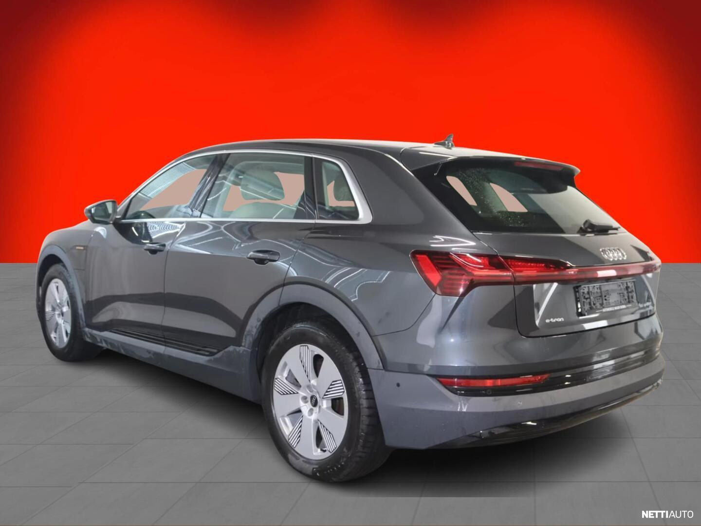 Audi e-tron 2023, photo 3/5
