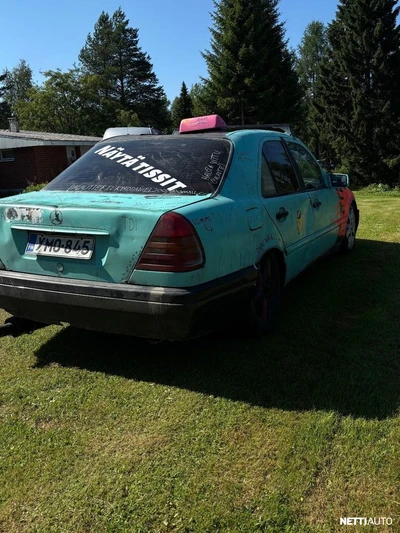 Mercedes-Benz 180 1995, photo 7/11
