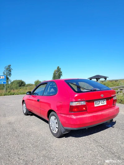 Toyota Corolla 1.6 CXI 3D 1996, kuva 2/10