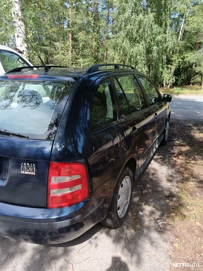 Skoda Fabia 2004, kuva 7/8