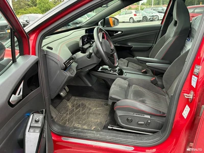 Volkswagen ID.4 2023, photo 3/3