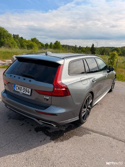 Volvo V60 T8 TwE AWD R-Design aut 2020, kuva 8/8
