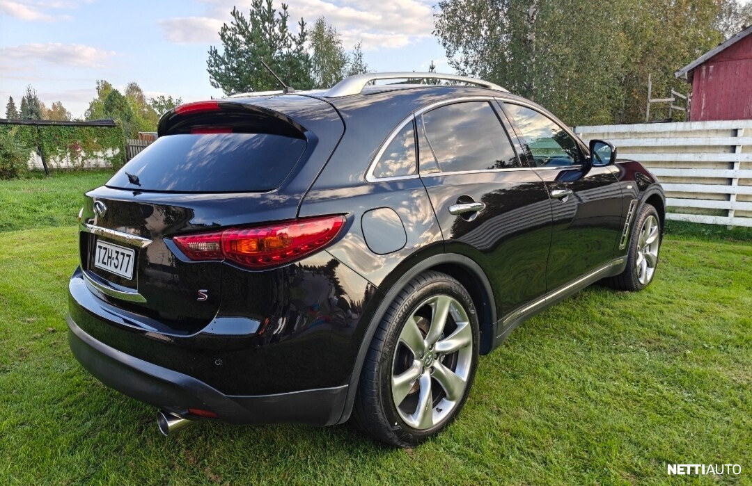 Infiniti FX30d