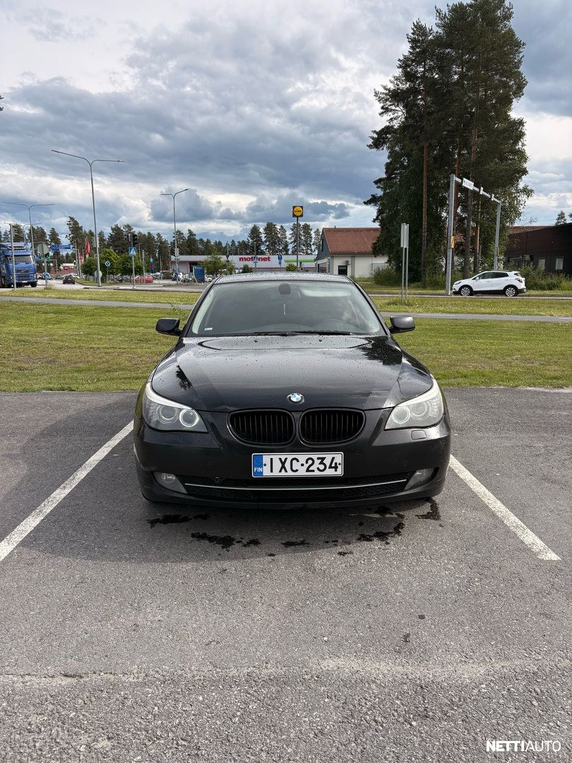 BMW 523