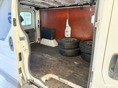Nissan Primastar 2011, photo 4/7
