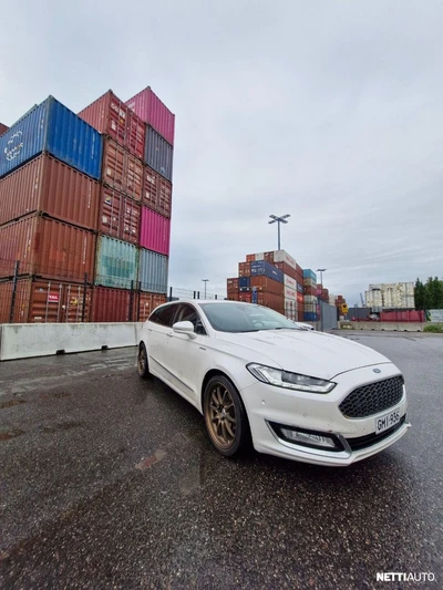 Ford Mondeo 2,0 TDCi 180hv Vignale 2016, kuva 4/12