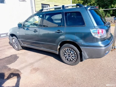 Mitsubishi Outlander 2004, kuva 2/6