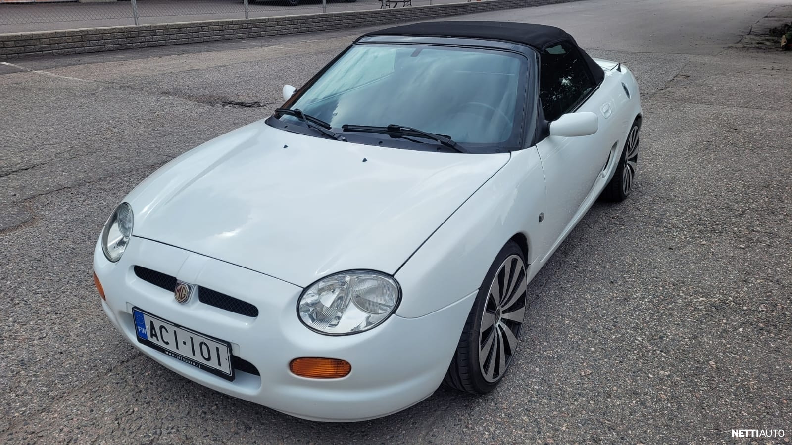 MG F