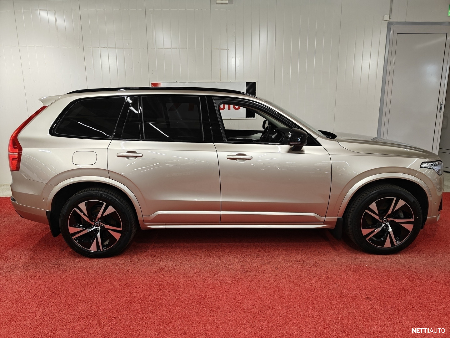 Volvo XC90 2023, photo 2/37
