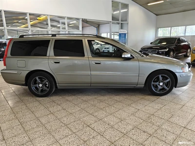 Volvo V70 2,4D Classic aut 2008, photo 6/30