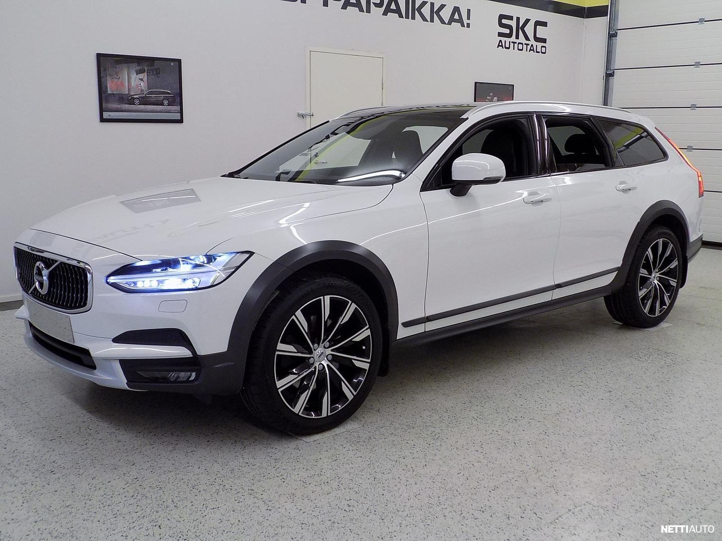 Volvo V90 Cross Country