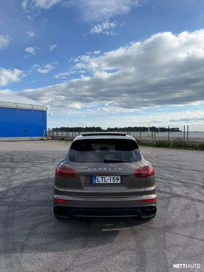 Porsche Cayenne 2015, photo 6/32