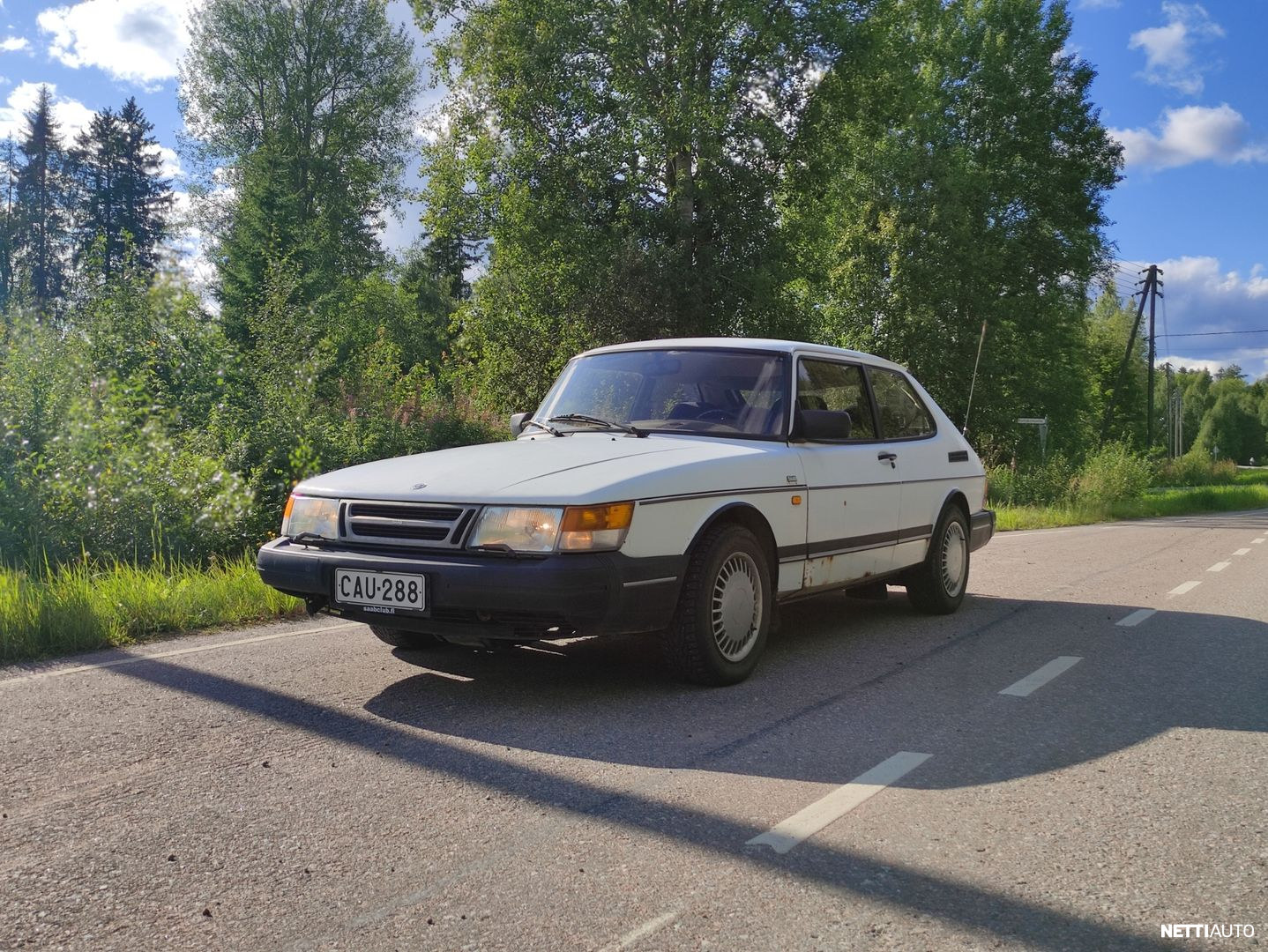 Saab 900