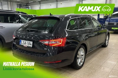 Skoda Superb 2023, photo 2/27