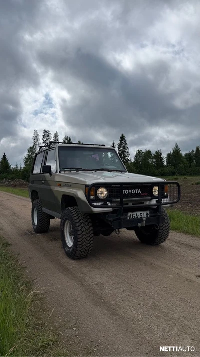 Toyota Land Cruiser 1989, photo 2/8