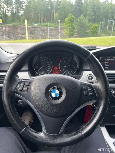 BMW 325 2010, kuva 6/16